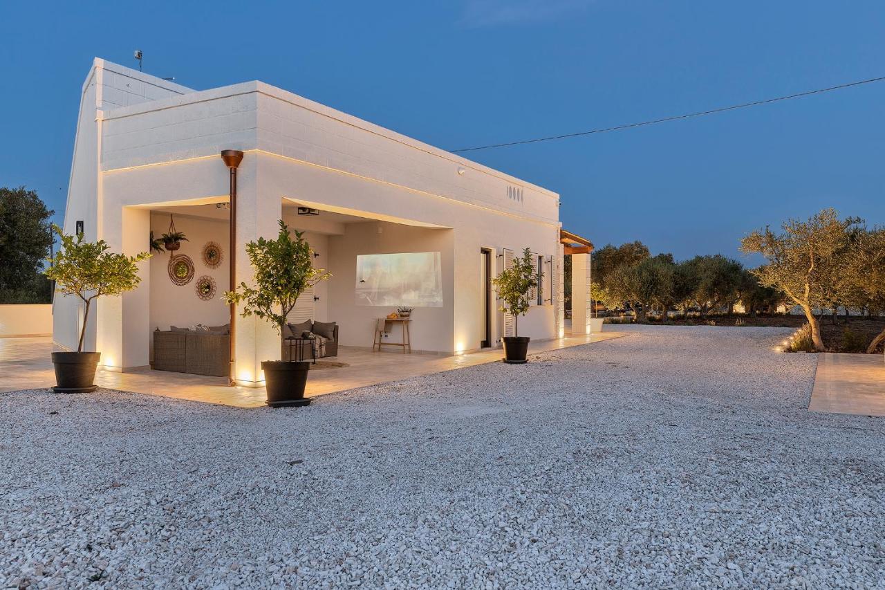 Vilaa Isa Beautiful Villa And Trullo In Ostuni Exterior photo